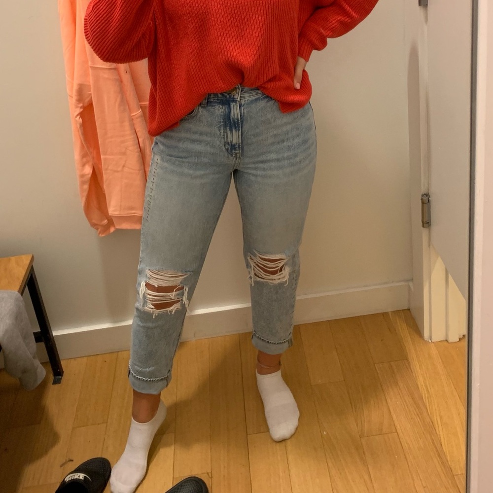American Eagle Mom Jean